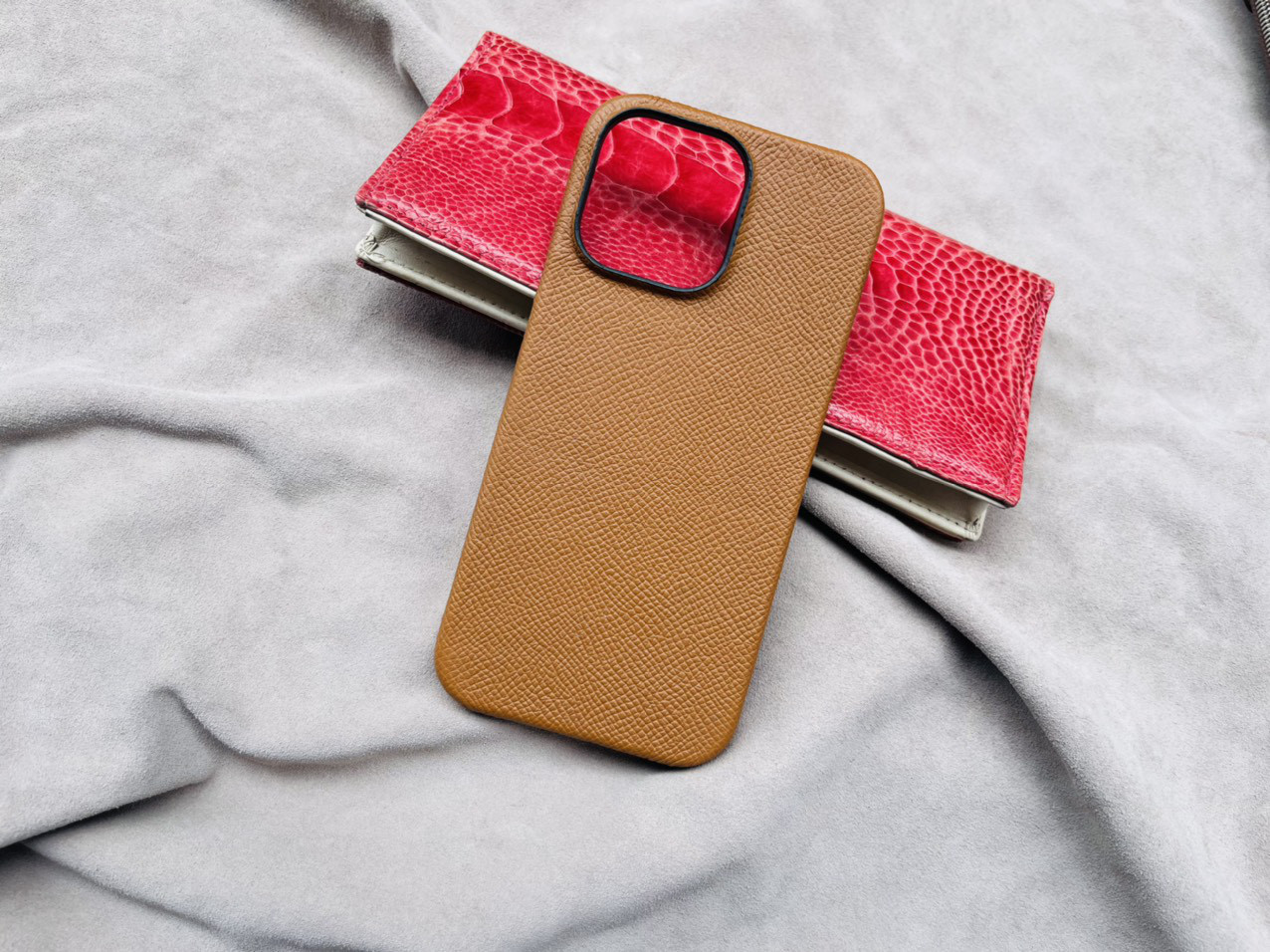 Iphone 14 Pro Max用レザーケースはハンドメイドのフレンチエプソムカーフレザーを使用 14,555円