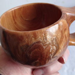 　暴れる杢ケヤキの一木彫りコーヒーカップ　 2枚目の画像