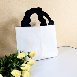 M✰春夏に映える白いバッグ♡お洒落で可愛いフリルハンドル✰オックス／生成り 5枚目の画像