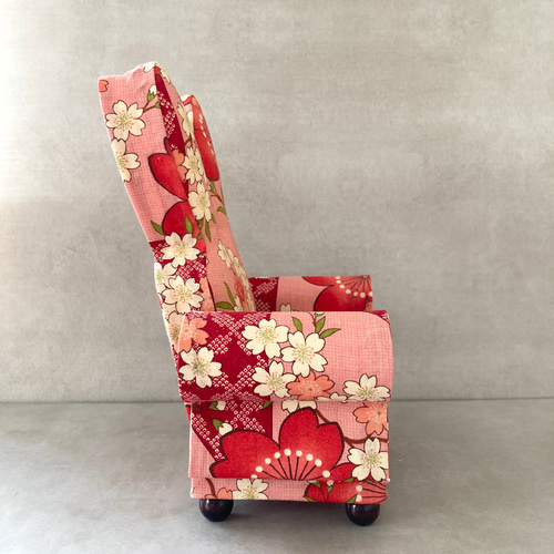 ミニチュアソファうさぎ型 赤和柄 ぬい、ブライスやリカちゃん等1/6