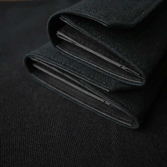 極黒のオールブラックキャンバス紙巻き長財布-財布/財布/洗える、動物不使用、環境に優しい、カード入れ10層の軽量財布 9枚目の画像
