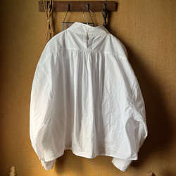 コットンブロードのボリューム袖プルオーバー 2枚目の画像
