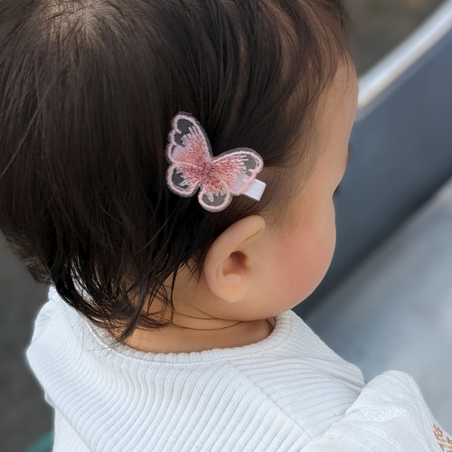 蝶々ヘアクリップ♡ベビーヘアクリップ♡ 刺繍♡バタフライ