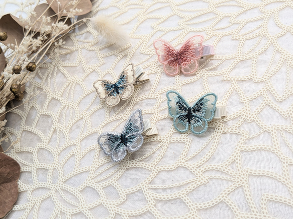 蝶々ヘアクリップ*ピン 蝶々ヘアクリップ♡ベビーヘアクリップ♡ 刺繍♡バタフライ