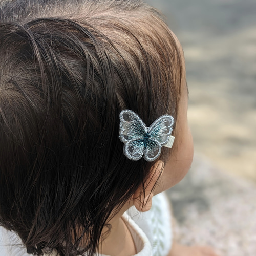 蝶々ヘアクリップ♡ベビーヘアクリップ♡ 刺繍♡バタフライ