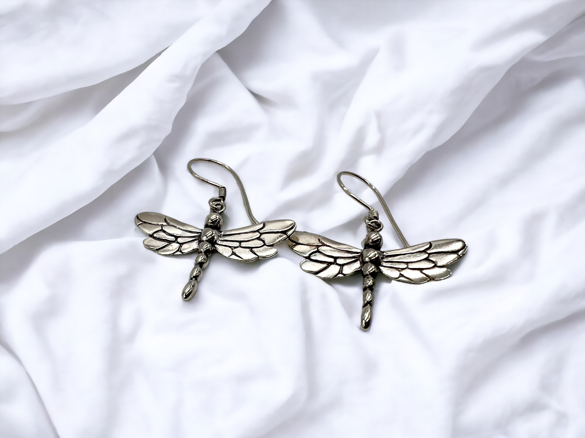 幸運を呼ぶ Silver Dragonfly シルバー925 ピアス トンボ ドラゴンフライ 銀線細工 大自然 昆虫