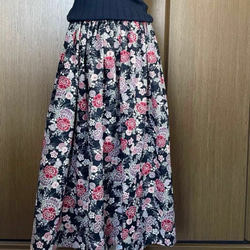 SALE★お買い得★ 和柄　フラワープリントのギャザースカート　ロングスカート 1枚目の画像