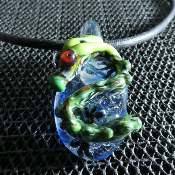 龍（ドラゴン）ＮＯ.2（ガラス、とんぼ玉、ネックレス）