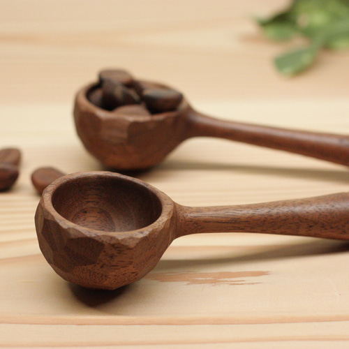 こだわりのプレゼントに‼️ 一つ一つ手作りの作家物 檜のコーヒーメジャースプーン こだわりのプレゼントに‼️ 一つ一つ手作りの作家物 檜の