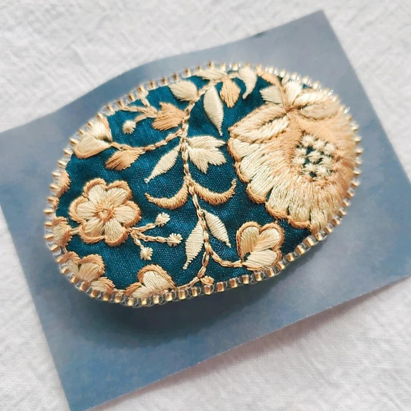 インド刺繍リボン　バレッタ　楕円 1枚目の画像