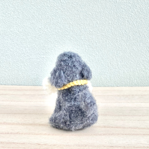 いつでもいっしょ♪ ふわふわ羊毛フェルトの小さな小さなグレー