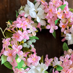 ［母の日フラワー2024］ジャスミンとピンク小花のリース（アーティフィシャル) 3枚目の画像