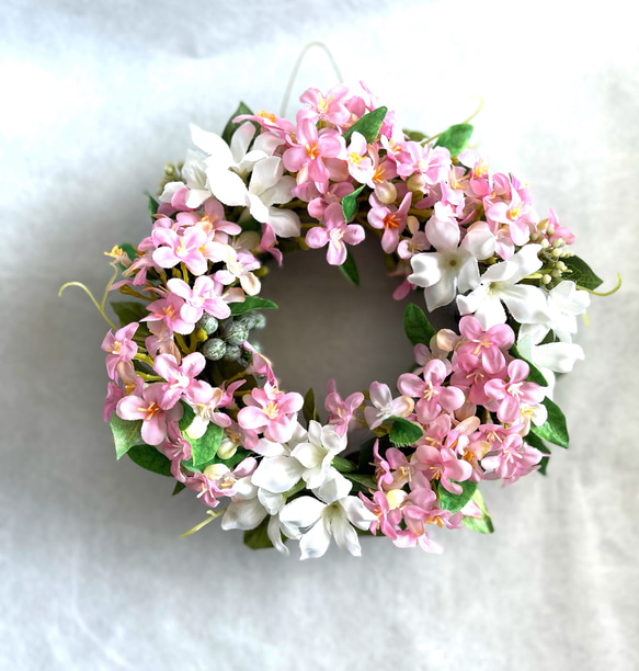 ［母の日フラワー2024］ジャスミンとピンク小花のリース（アーティフィシャル) 1枚目の画像