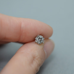 ＜1点物＞天然グレイッシュダイヤモンド0.413ctの１粒ダイヤピアス(片方)ナチュラルダイヤ 1枚目の画像