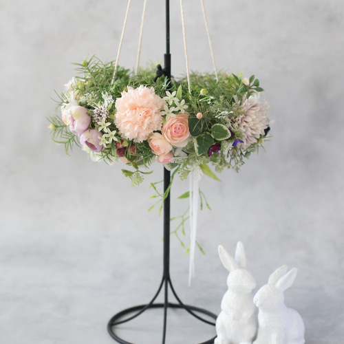 そよ風に揺れるお花のシャンデリア～カーネーションのフライングリース