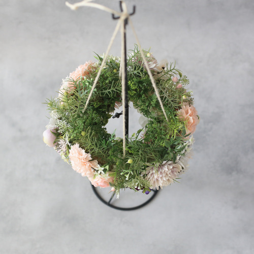 そよ風に揺れるお花のシャンデリア～カーネーションのフライングリース