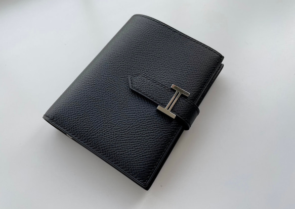 ベルト付き二つ折り財布　コンパクト財布　エプソン黒　手縫い 5枚目の画像