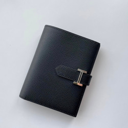 ベルト付き二つ折り財布　コンパクト財布　エプソン黒　手縫い 1枚目の画像