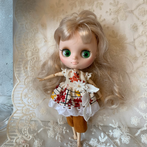 ♡ミディブライス ミディアイシードール アウトフィット Tシャツ