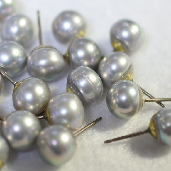 單隻銀色淡水珍珠耳環（大，8毫米，鈦柱） 第3張的照片
