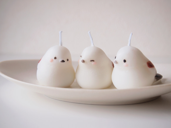 仲良しなシマエナガのろうそく 1枚目の画像