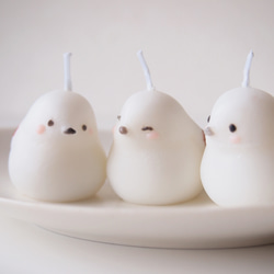 仲良しなシマエナガのろうそく 2枚目の画像