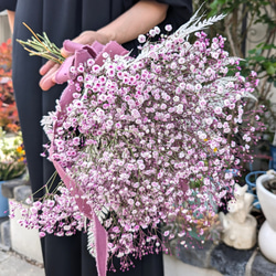 くすみピンク色のかすみ草がふんわり可愛い！大きなドライフラワースワッグ　ブーケ　花束　母の日 2枚目の画像