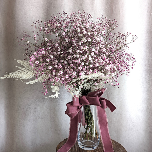 くすみピンク色のかすみ草がふんわり可愛い！大きなドライフラワー