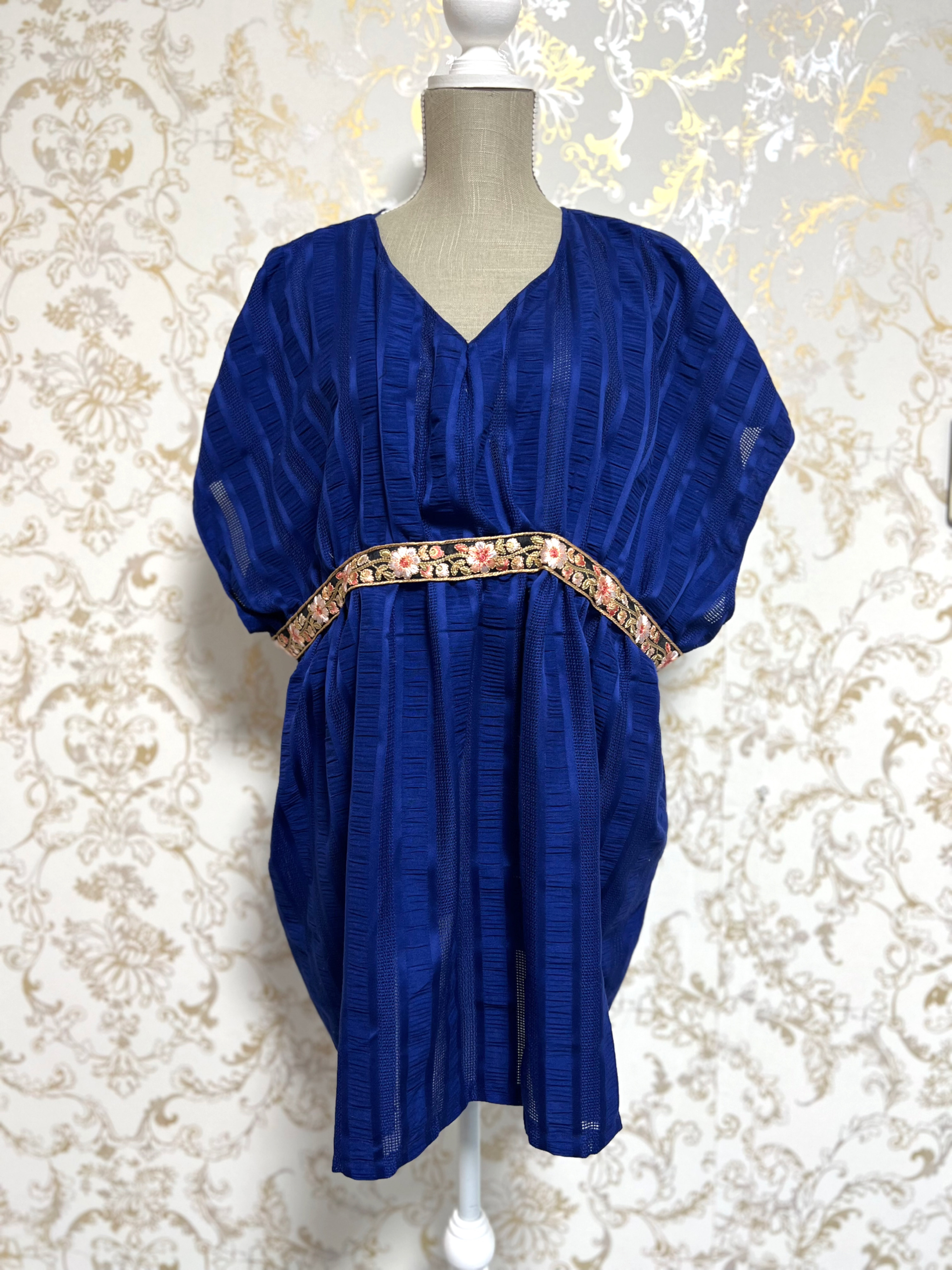 透け感 ブラウス インド刺繍 ブルー 裾ながめでゆったり！