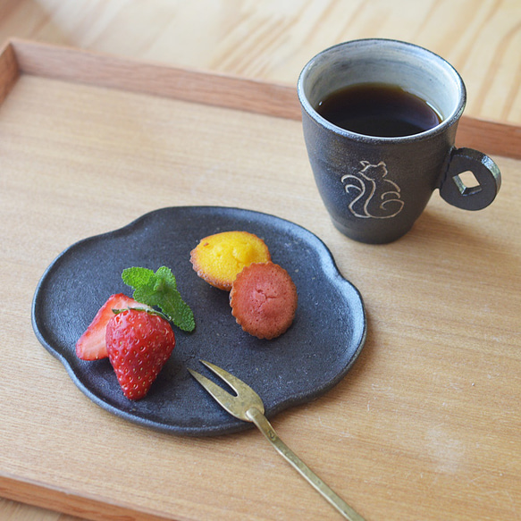 ミニプレート／黒・焼き〆陶器（レンジ、オーブン、食洗機ＯＫ） 6枚目の画像