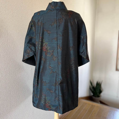 本場大島紬 着物リメイク 作務衣 商標付き 可憐な赤花柄 和の