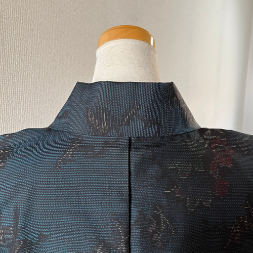 本場大島紬 着物リメイク 作務衣 商標付き 可憐な赤花柄 和の