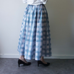 ブルーグレーチェックロングスカート 2枚目の画像