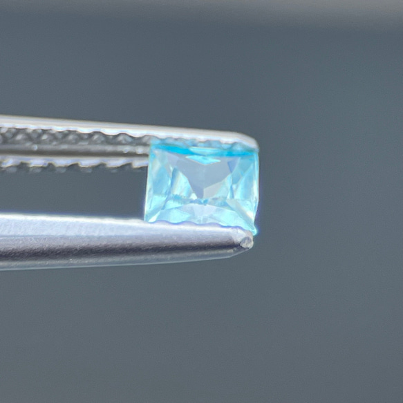 ブルージルコン天然石 3.9 x 3.7 mm Natural Blue Zircon 10枚目の画像