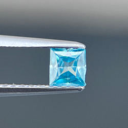 ブルージルコン天然石 3.9 x 3.7 mm Natural Blue Zircon 2枚目の画像