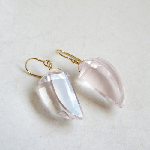 14kgfスモーキークォーツカービングピアス/イヤリング 14kgf/ハニークォーツフラワーカービングxスモーキークォーツ