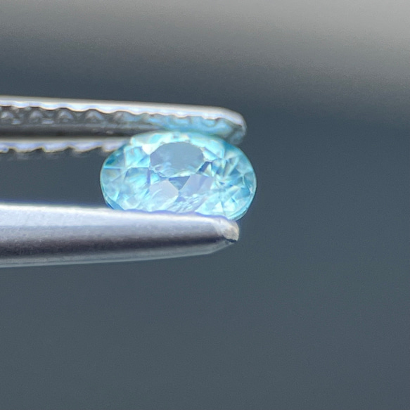 ブルージルコン天然石 4.5mm Natural Blue Zircon 7枚目の画像