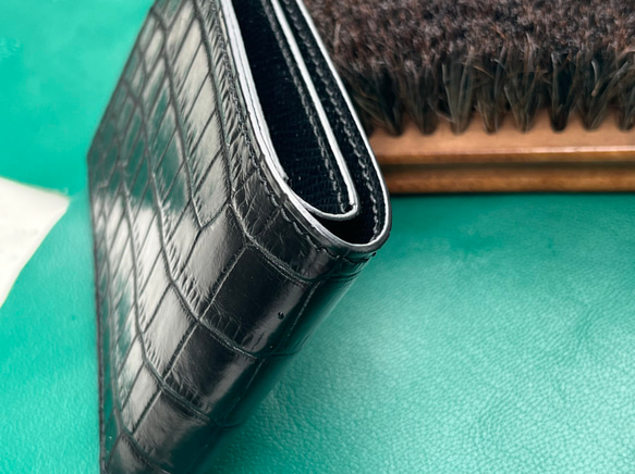 手縫いワニ革二つ折り財布（受注生産, 送料無料） 