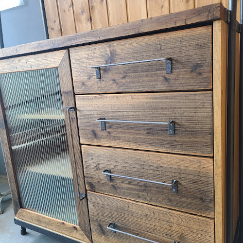 古材とアイアン､モールガラスのヴィンテージキッチンキャビネットKCC