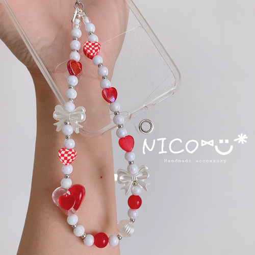 ハンドメイド໒꒱⋆❤️ 赤白 ハート ビーズ ストラップ スマホ