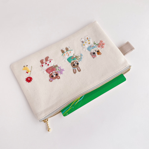 フラットポーチ☆ハンカチ☆ハンドメイド☆オーダーページ【67】 genten×LISA LARSON】フラットポーチ