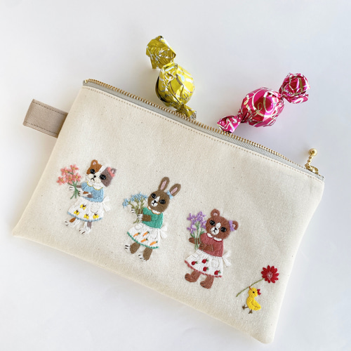 やっち フラットポーチ 商品紹介 | 株式会社ソル・インターナショナル