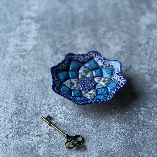 ペルシャのエナメル皿 ジュエリートレイ 飾り皿 Φ11cm【ミーナー