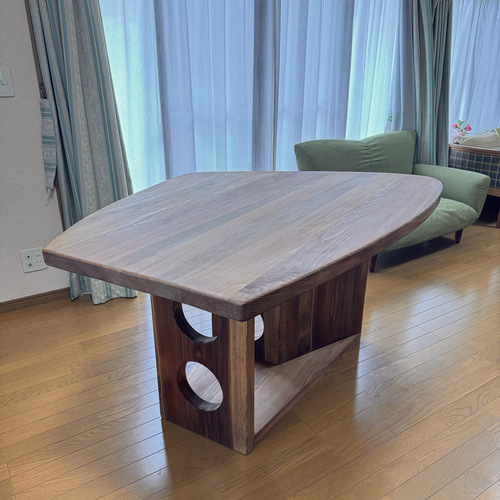 八溝杉 155x113cm 厚材変形型テーブル(M21-1type) ダイニング