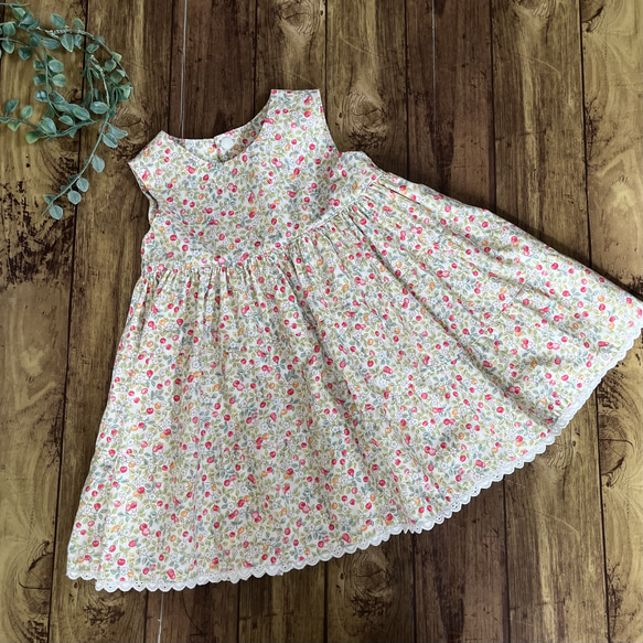 さくらんぼのワンピース見本