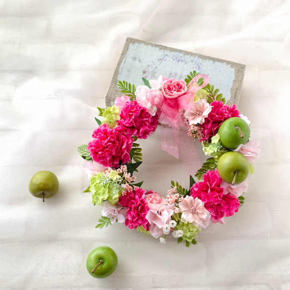 母の日　カーネーション　リース　ギフト　ピンク　造花　母の日フラワー　23㎝ 6枚目の画像
