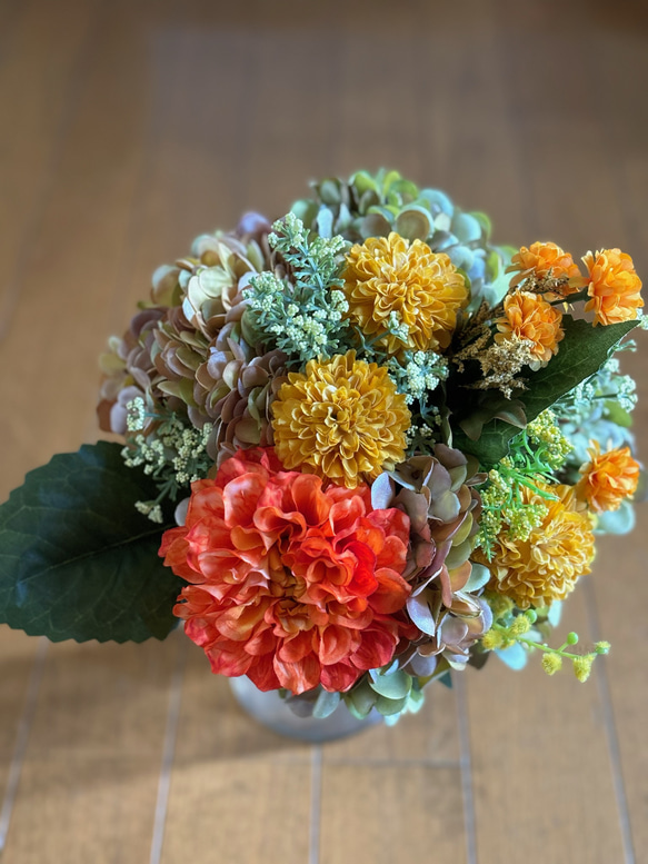 元気が出る♪ビタミンカラーの花束 結婚式 ブーケ スワッグ アレンジ  造花  フェイクフラワー  紫陽花 インテリア 5枚目の画像