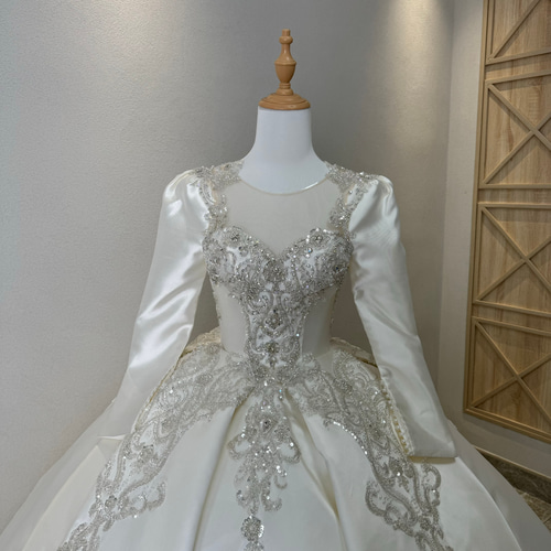 憧れのドレス プリンセスライン高品質保証お姫様 長袖 ミカドサテン  