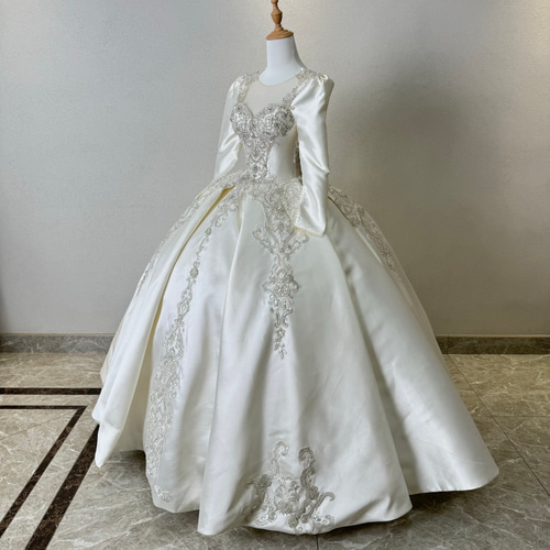 憧れのドレス プリンセスライン高品質保証お姫様 長袖 ミカドサテン  