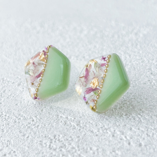 くすみカラーとドライフラワー/風薫る レジンピアス＆イヤリング